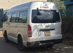 Toyota HiAce 2011 Silver