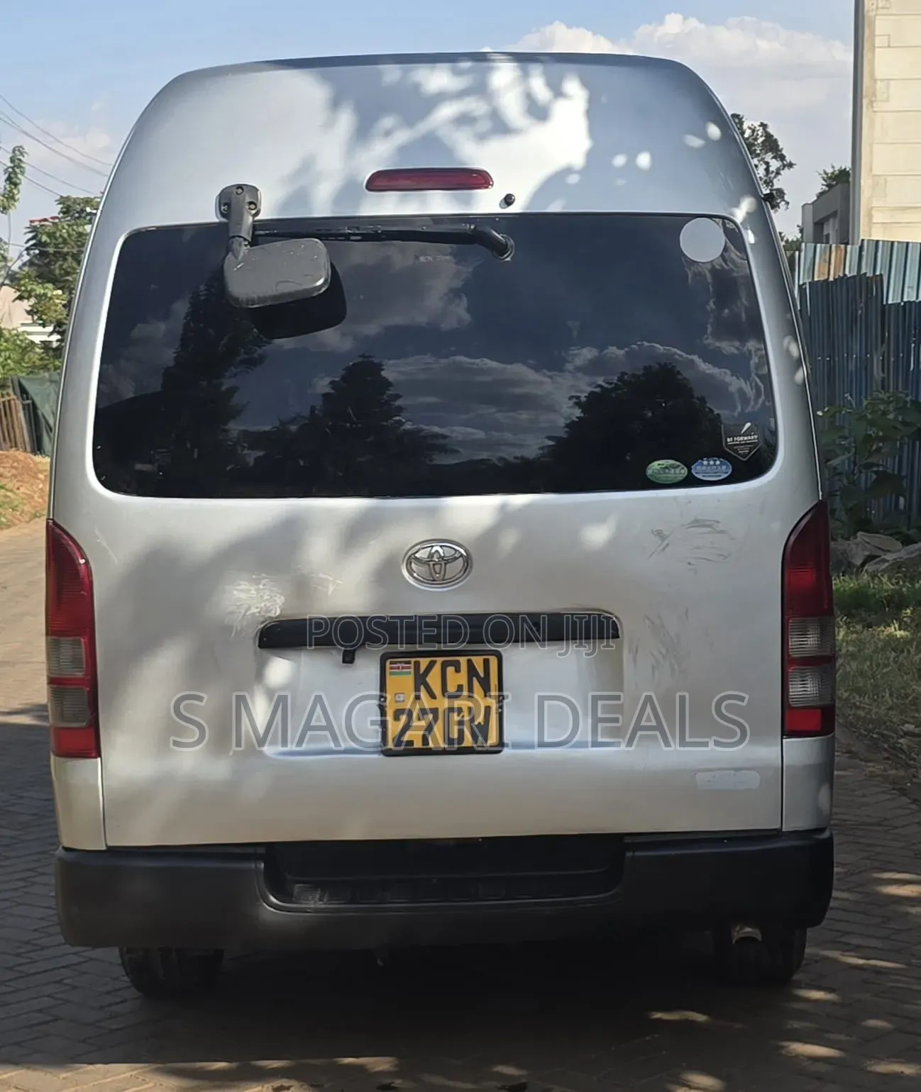 Toyota HiAce 2011 Silver