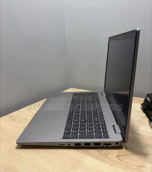 Laptop Dell Precision 5520 8GB Intel Core i7 SSD 256GB