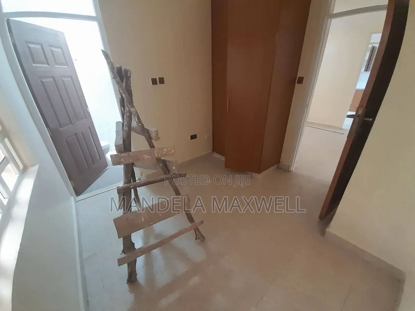 4bdrm Mansion in Gateway Mall Area for rent