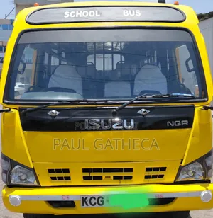 Isuzu NQR 2015 Yellow