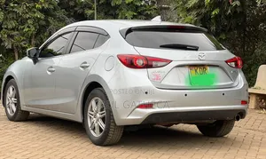 Mazda Axela 2018 Silver