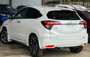 Honda Vezel 2018 White