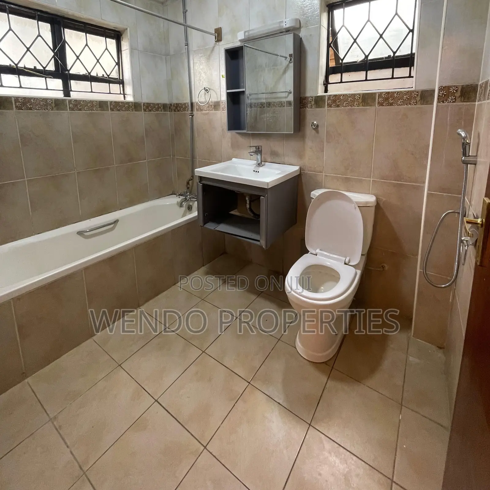 4bdrm Apartment in Kileleshwa for rent