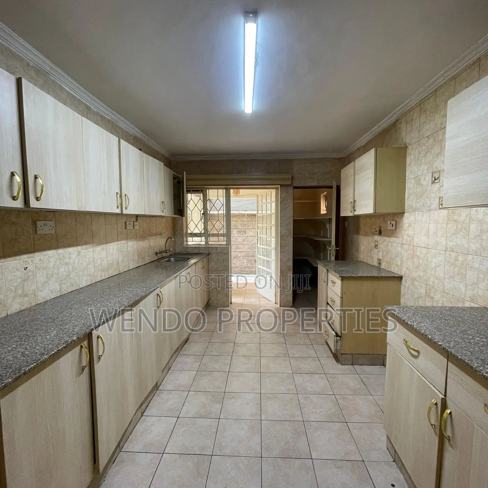 4bdrm Apartment in Kileleshwa for rent