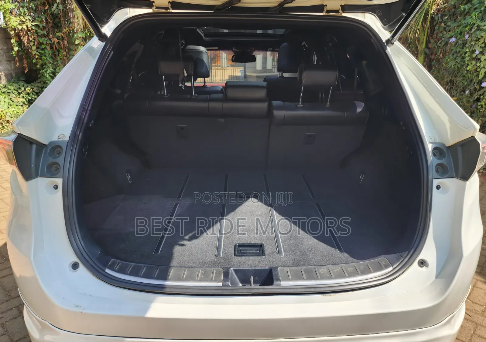 Toyota Harrier 2.0 2015 White