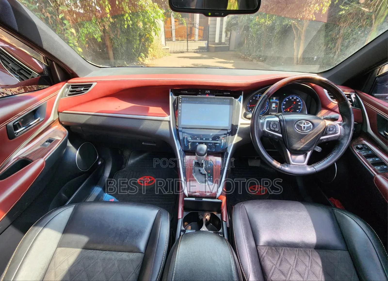 Toyota Harrier 2.0 2015 White