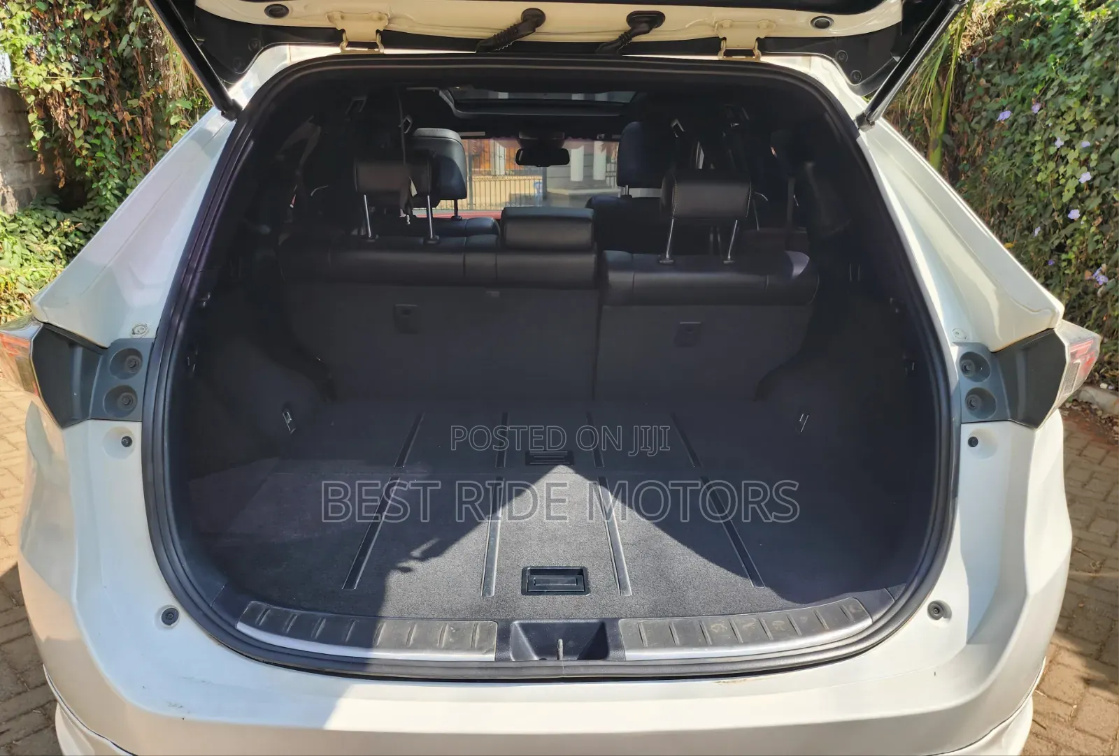Toyota Harrier 2.0 2015 White
