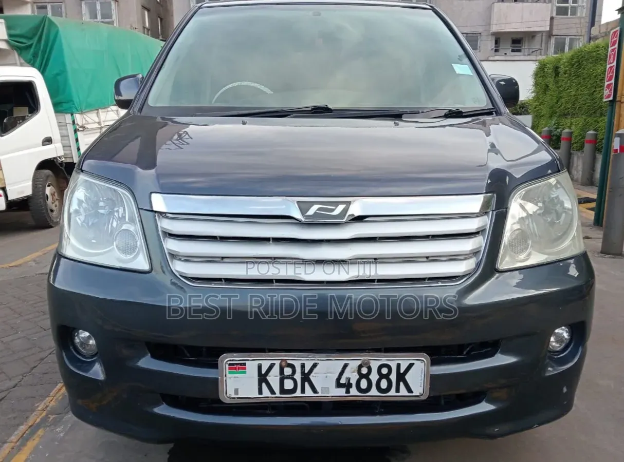 Toyota Noah 2.0 FWD (8 Seater) 2003 Gray