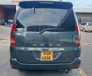 Toyota Noah 2.0 FWD (8 Seater) 2003 Gray