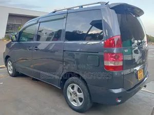 Toyota Noah 2.0 FWD (8 Seater) 2003 Gray