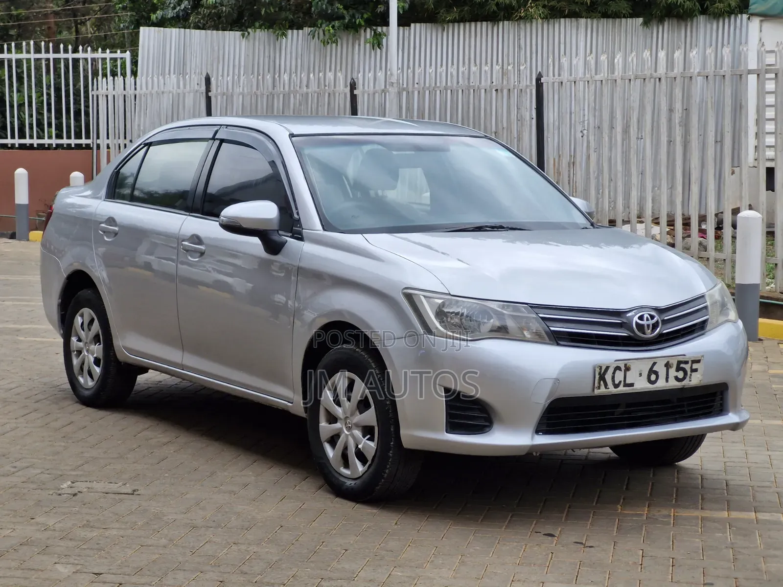 Toyota Axio 2010 Silver