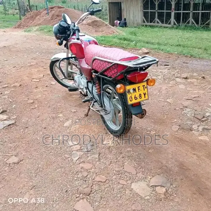 Bajaj Boxer 100 2023 Red