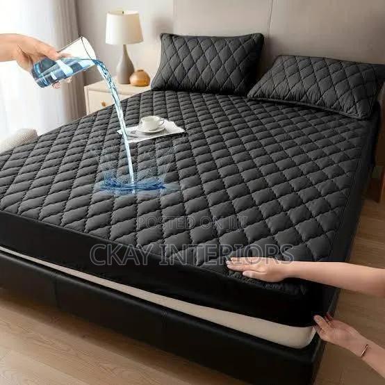 Waterproof Coverage With 4 by 6 Mattress Protector - thumbnail 2