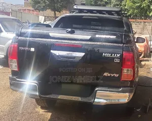 Toyota Hilux Revo Double Cab Deisel 2.8 AWD 2016 Black