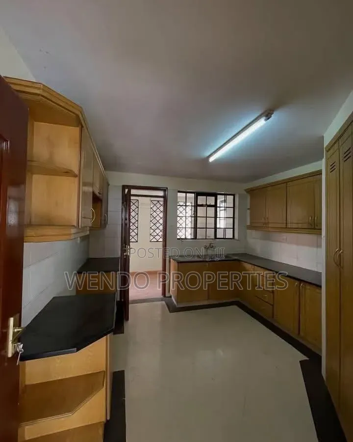 3bdrm Apartment in Valley Arcade for rent