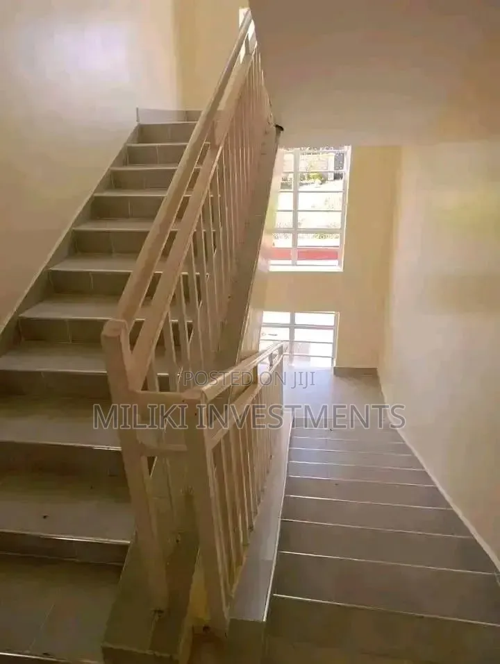 5bdrm Maisonette in Membley for sale