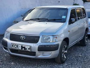 Toyota Succeed 2013 Silver