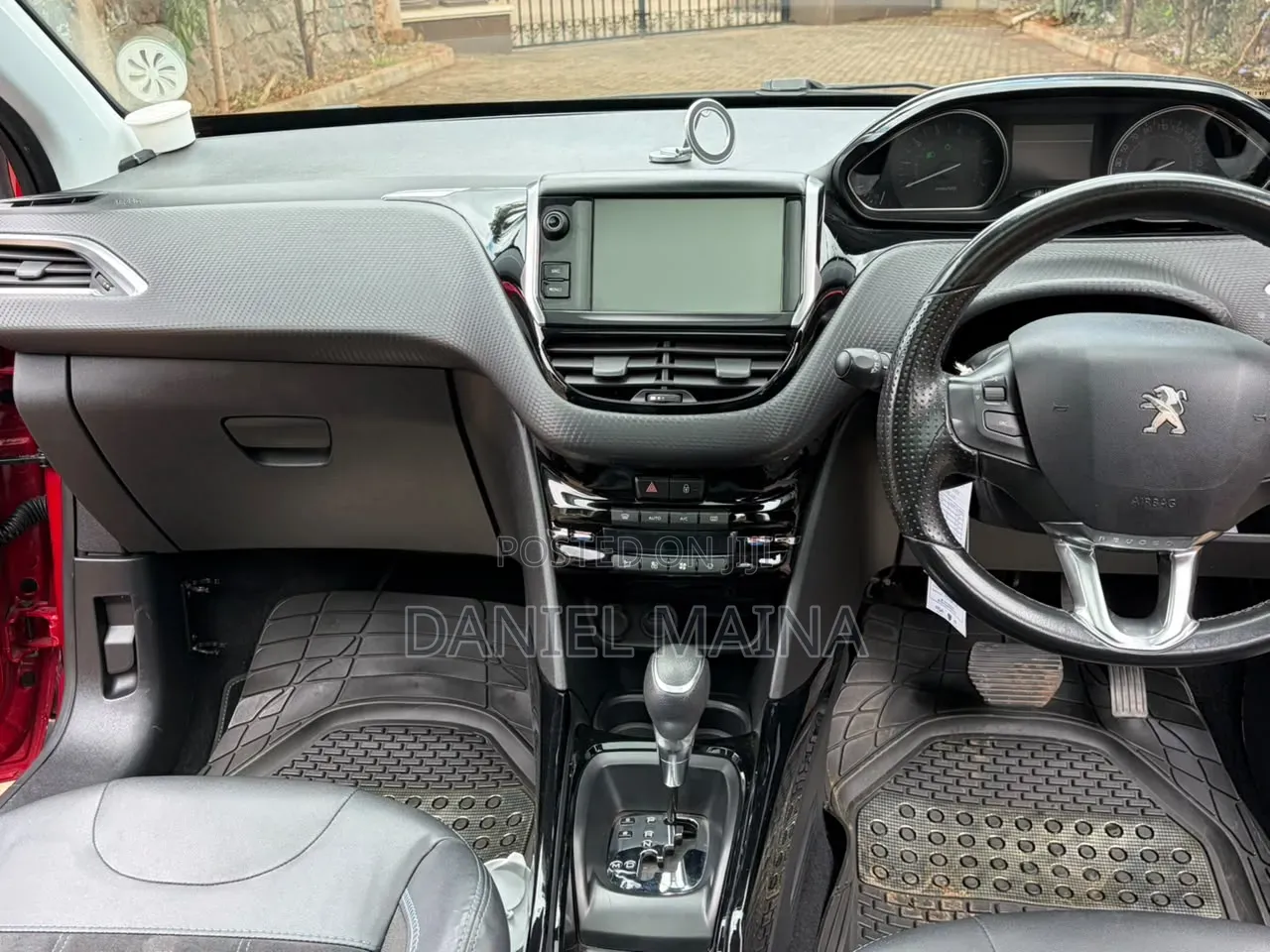 Peugeot 2008 2018 Red