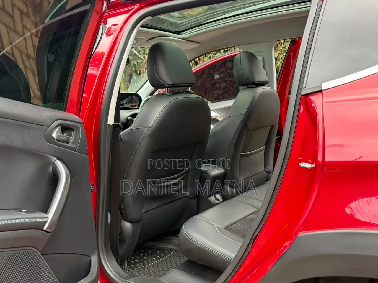 Peugeot 2008 2018 Red