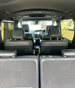 Toyota Esquire 2.0 FWD (7 seater) 2019 White