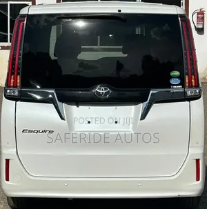 Toyota Esquire 2.0 FWD (7 seater) 2019 White
