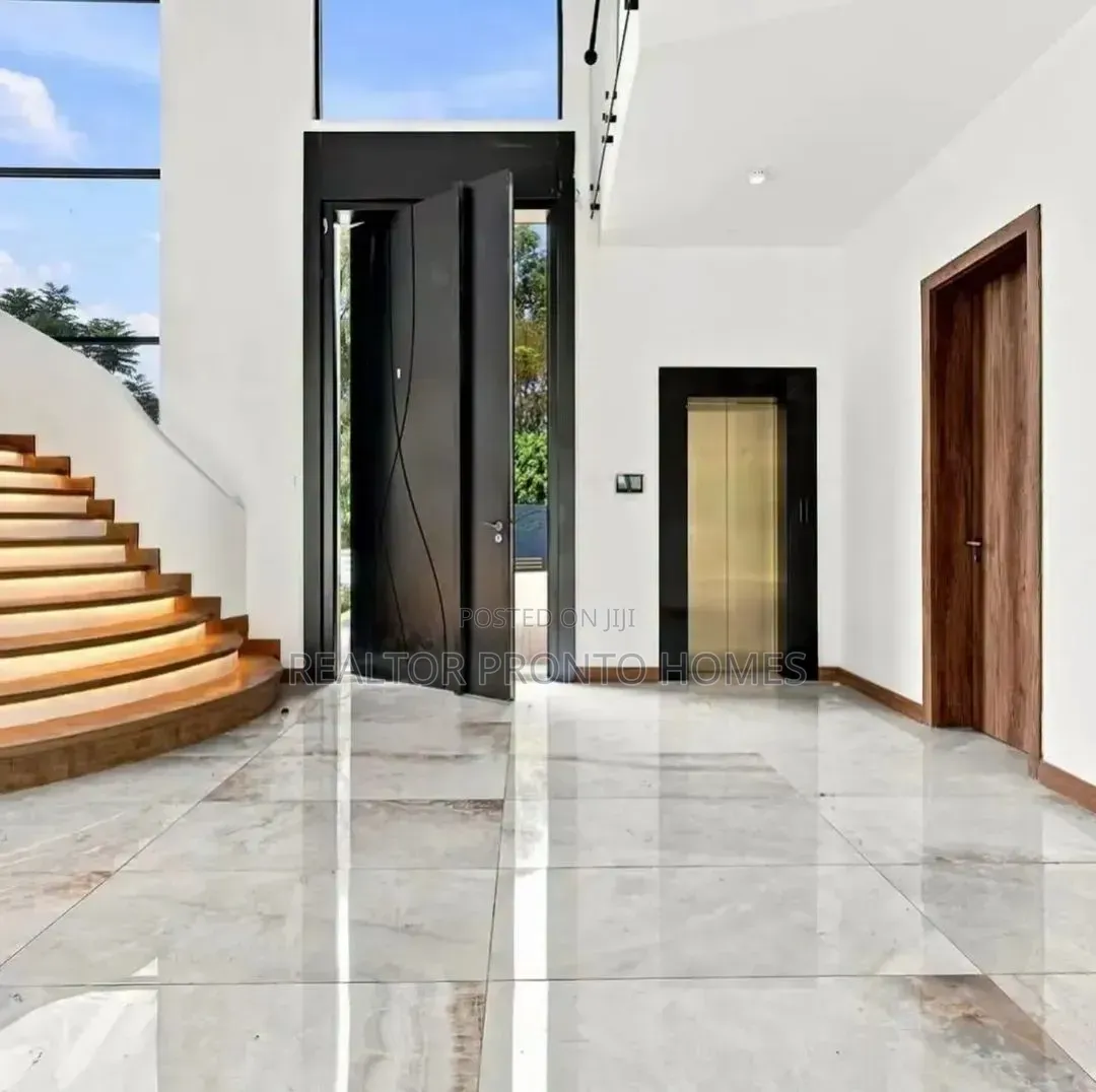 5bdrm House in Nyari for sale