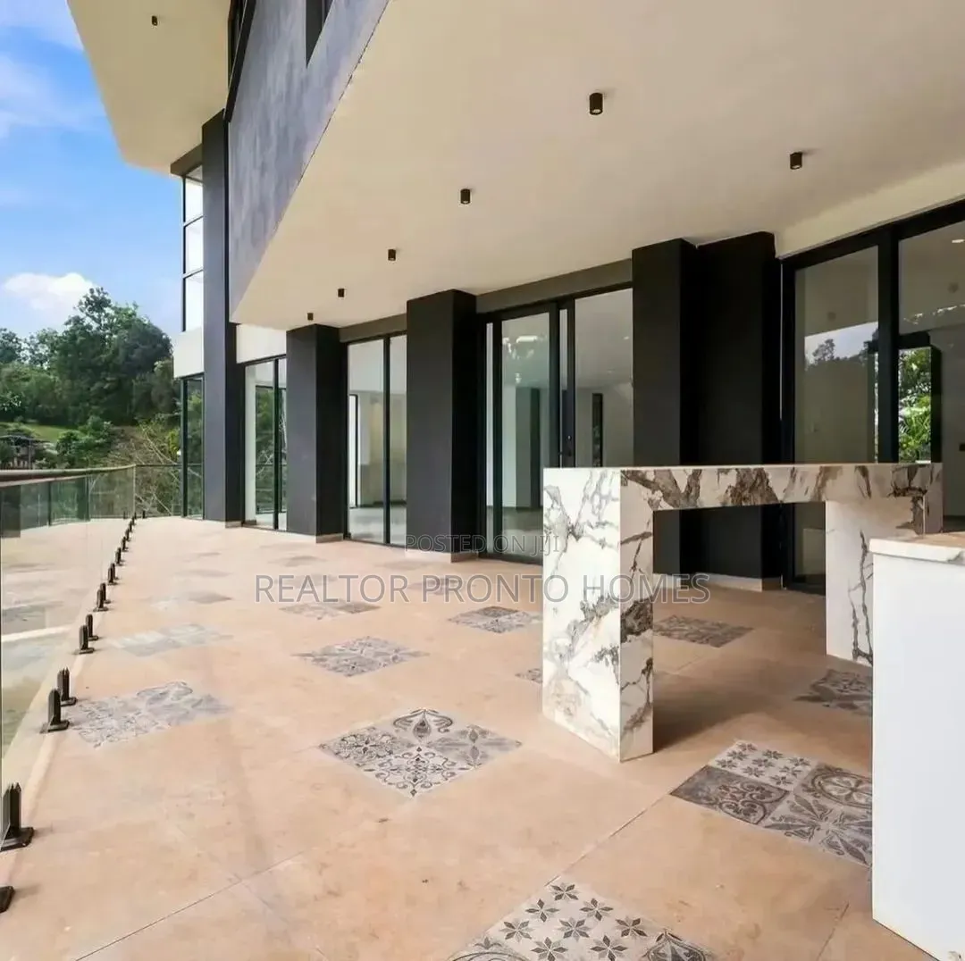 5bdrm House in Nyari for sale