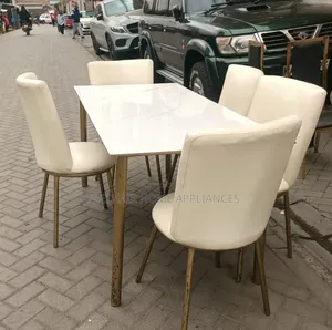 Marble Dining Table at 
Ruai Shop
5 Seater