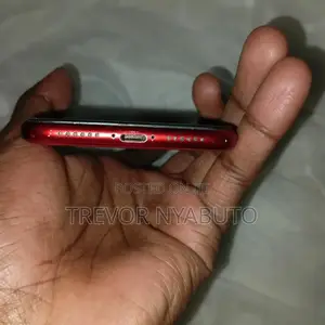 Apple iPhone XR 64 GB Red