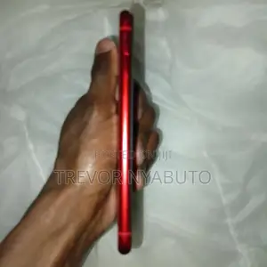 Apple iPhone XR 64 GB Red
