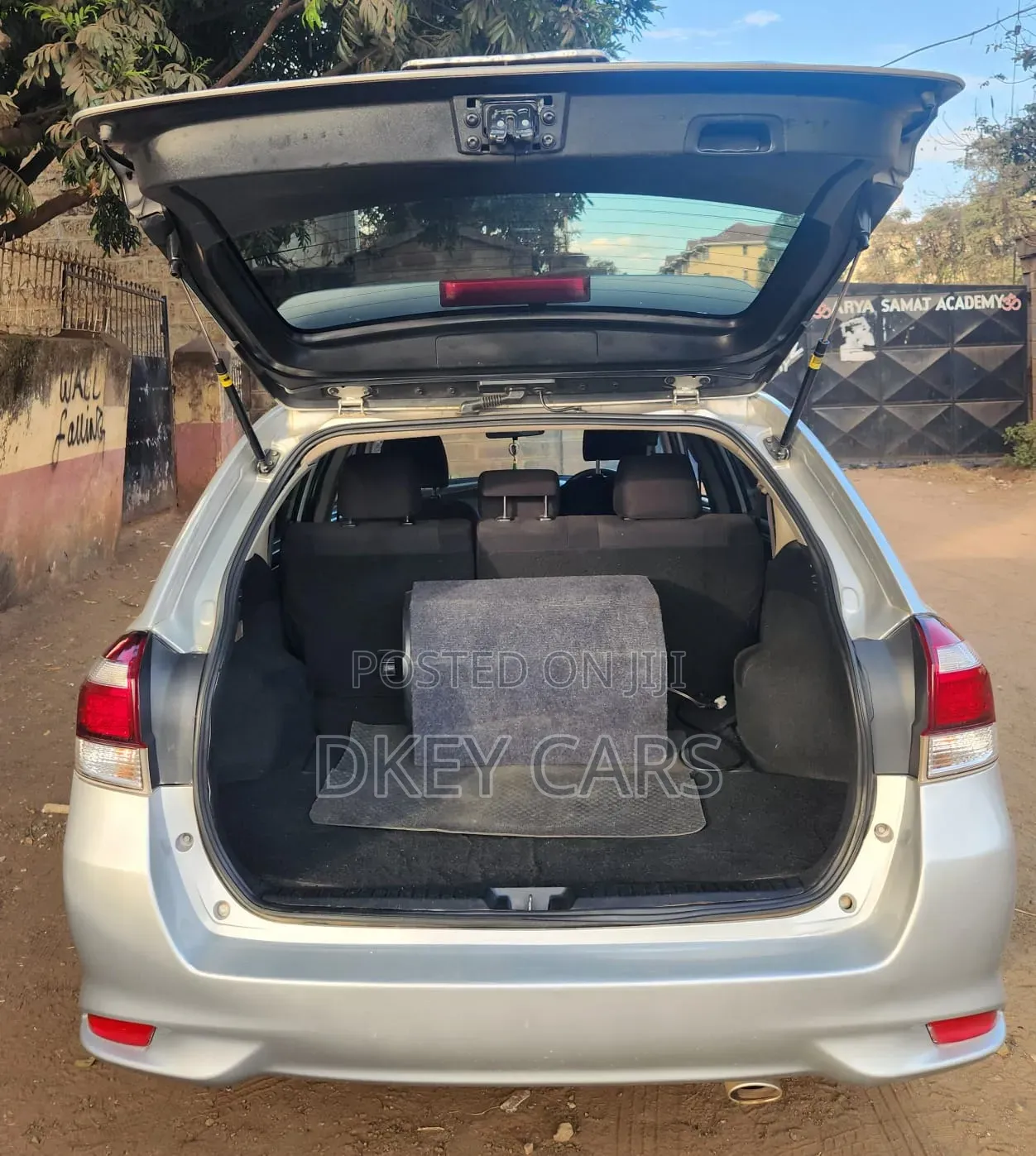 Toyota Corolla Fielder 2016 Silver