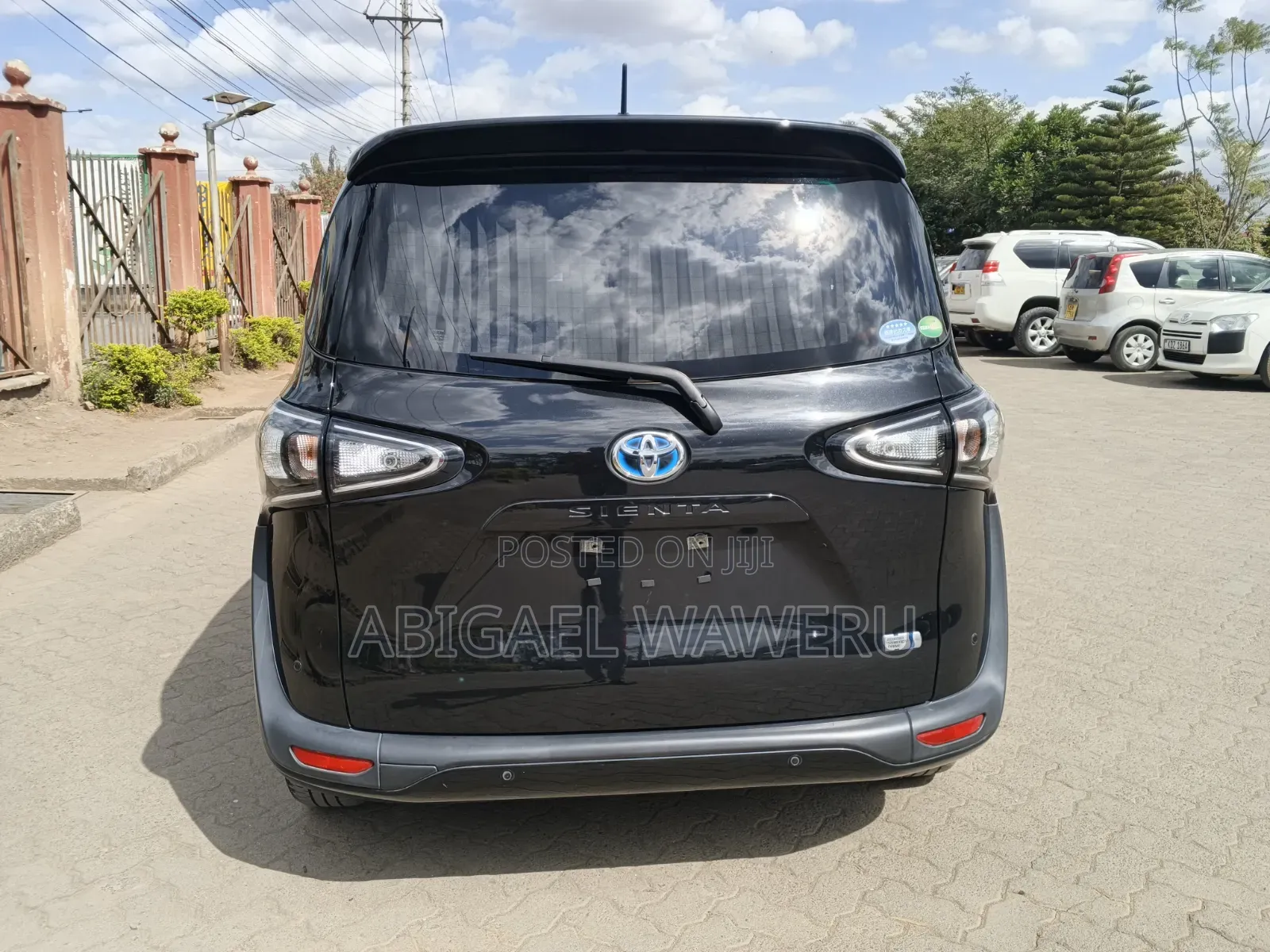 Toyota Sienta 1.5 AWD 2019 Black