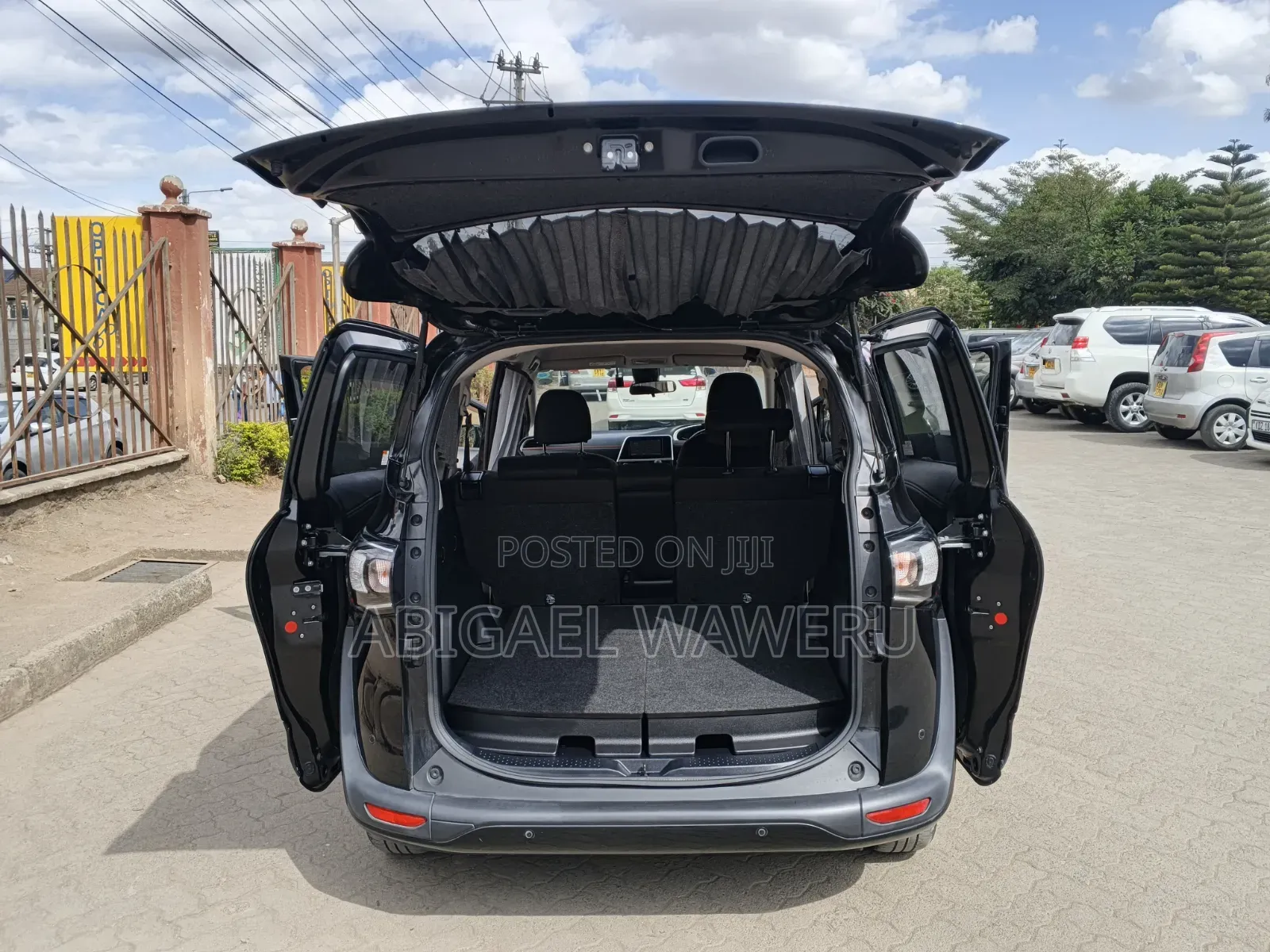 Toyota Sienta 1.5 AWD 2019 Black