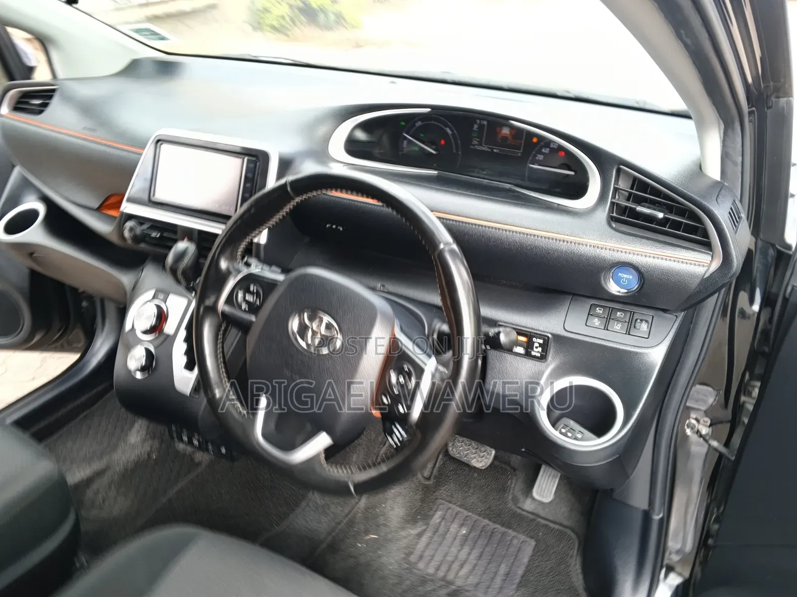 Toyota Sienta 1.5 AWD 2019 Black