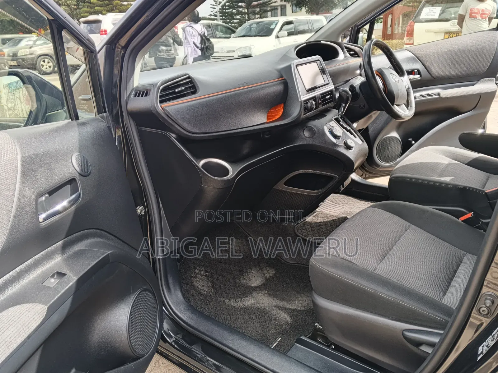 Toyota Sienta 1.5 AWD 2019 Black