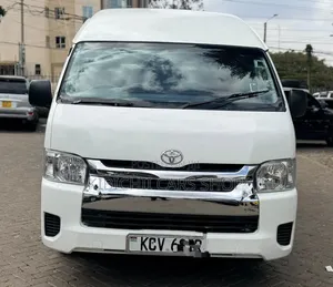 Toyota HiAce 2019 White