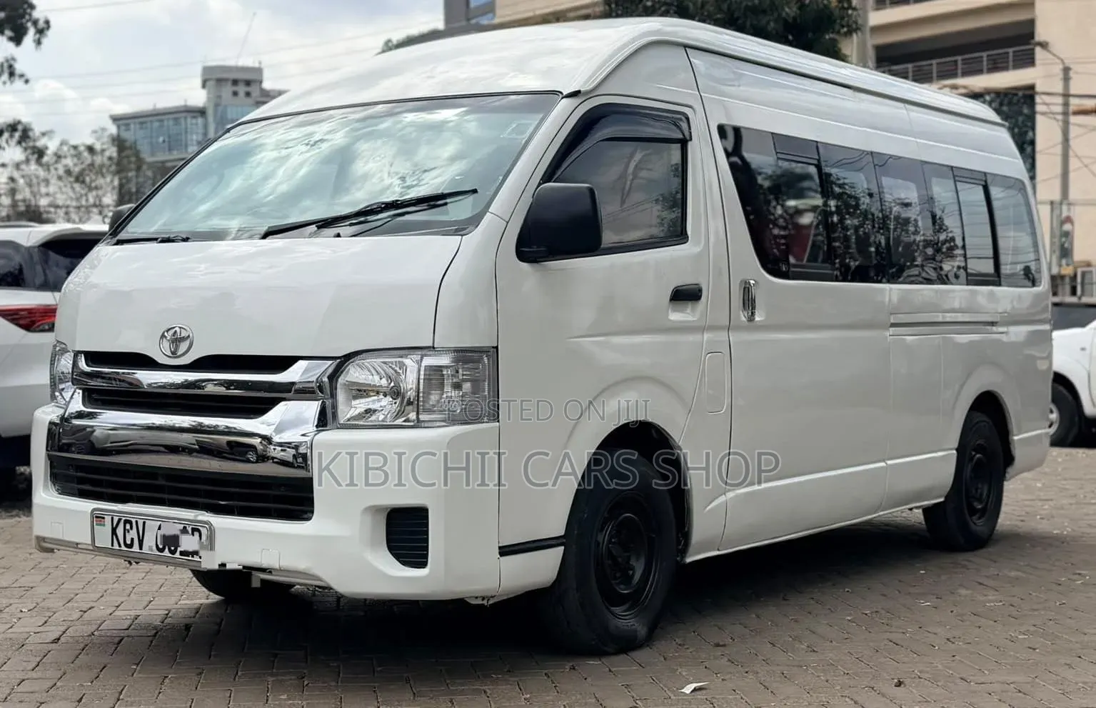 Toyota HiAce 2019 White