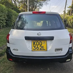 Nissan Advan 2014 White