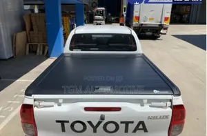 Protect Your Cargo With a Sliding Roller Lid Hilux Rocco GR