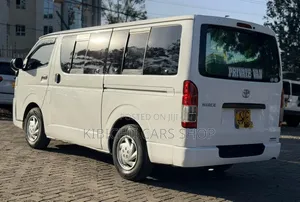 Toyota HiAce 2014 White