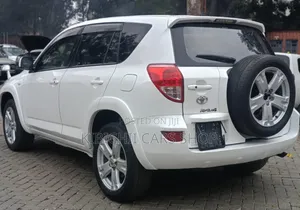 Toyota RAV4 2006 White