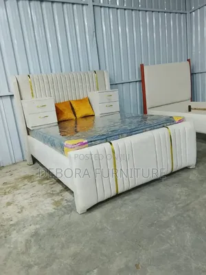 5*6 Modern Elegance Chester Bed With Side Drawer and Mattress