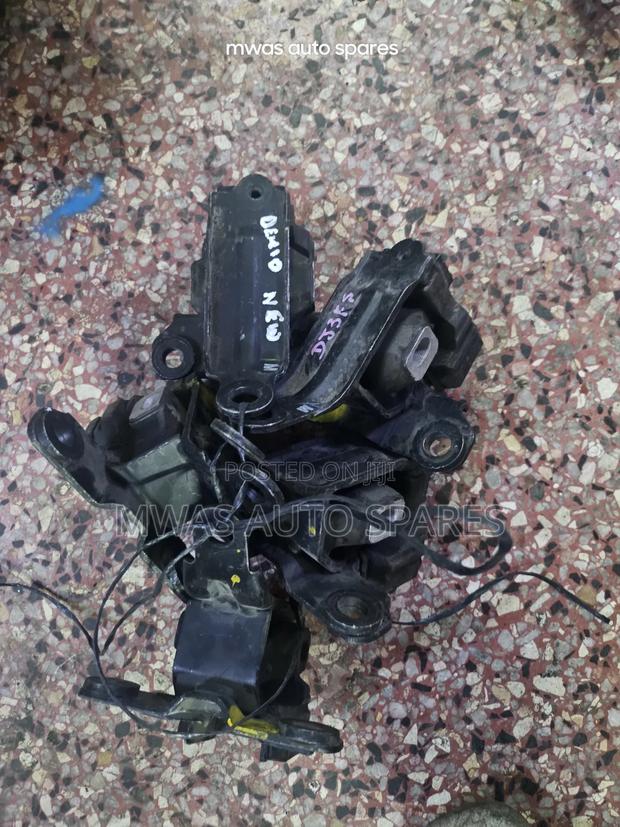 Mazda Demio New Model Gear Mounting - main view