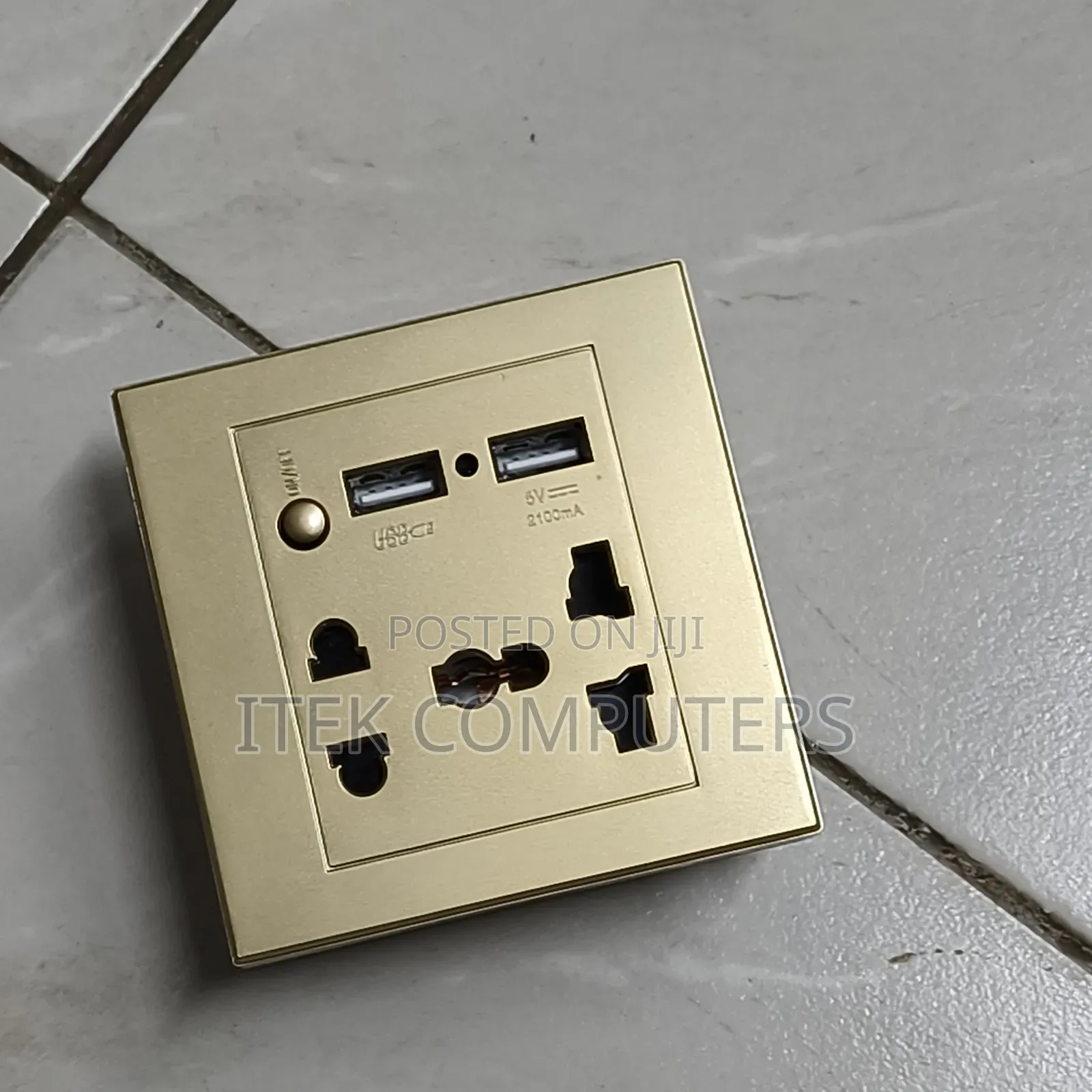 Compact Socket Hidden CCTV for Home Entrance and Room Monitoring