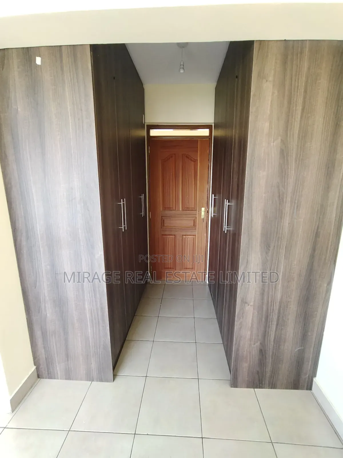 3bdrm Apartment in Jamhuri Estate for rent