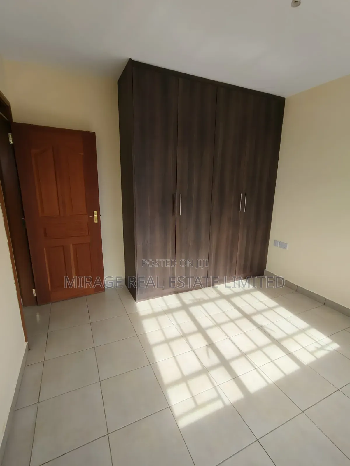 3bdrm Apartment in Jamhuri Estate for rent