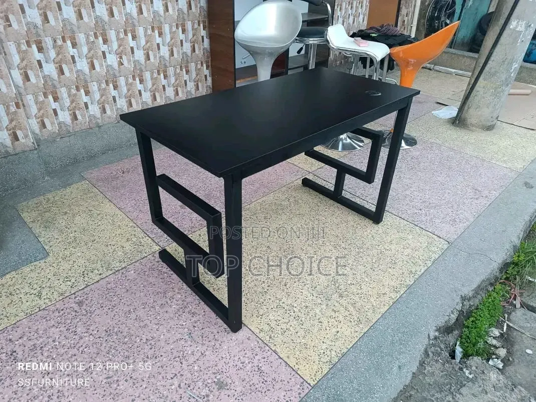 Office Desk : Modern Metallic Stand Table 1.2m