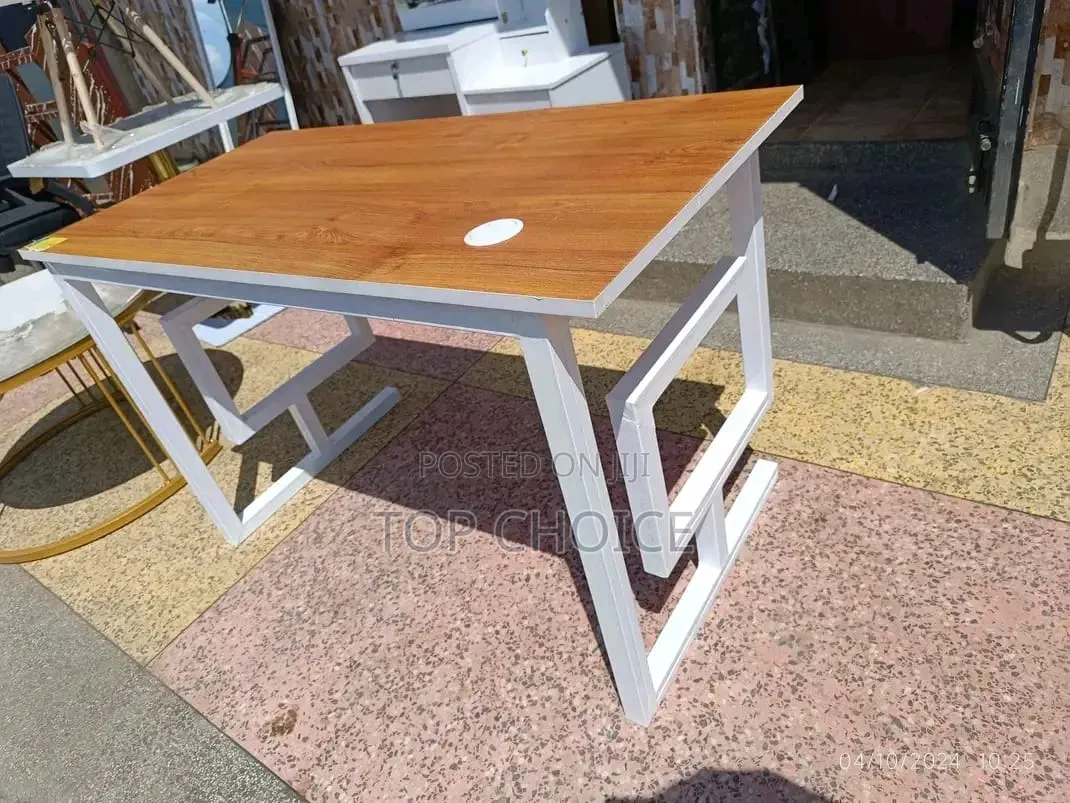 Office Desk : Modern Metallic Stand Table 1.2m