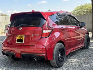 Nissan Note 2018 Red